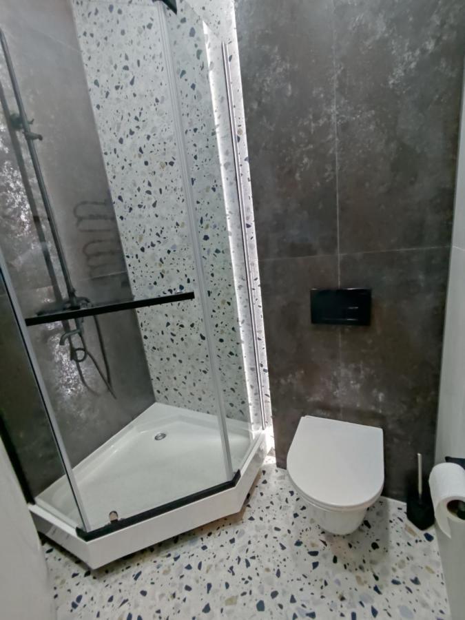 Brativ Rohatynciv 32 Lviv Exterior photo